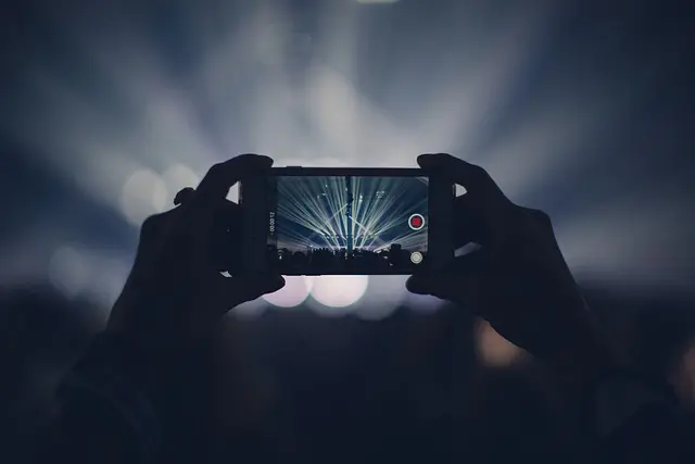 Comment la vidéo en direct transforme le commerce connecté